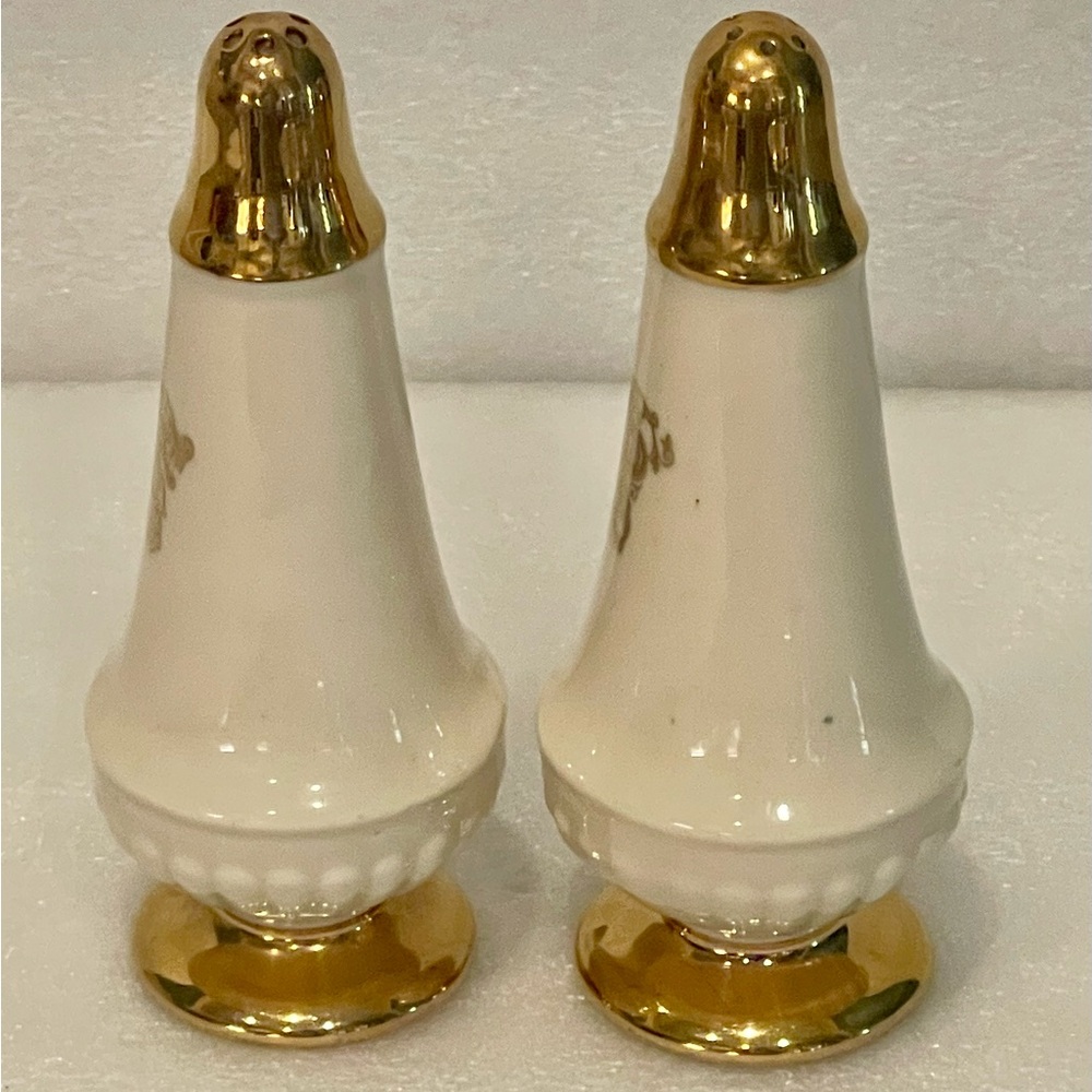 Salt & Pepper Shakers Gold Trimmed Tall Footed Gold Scroll Letters - Picture 2 of 6